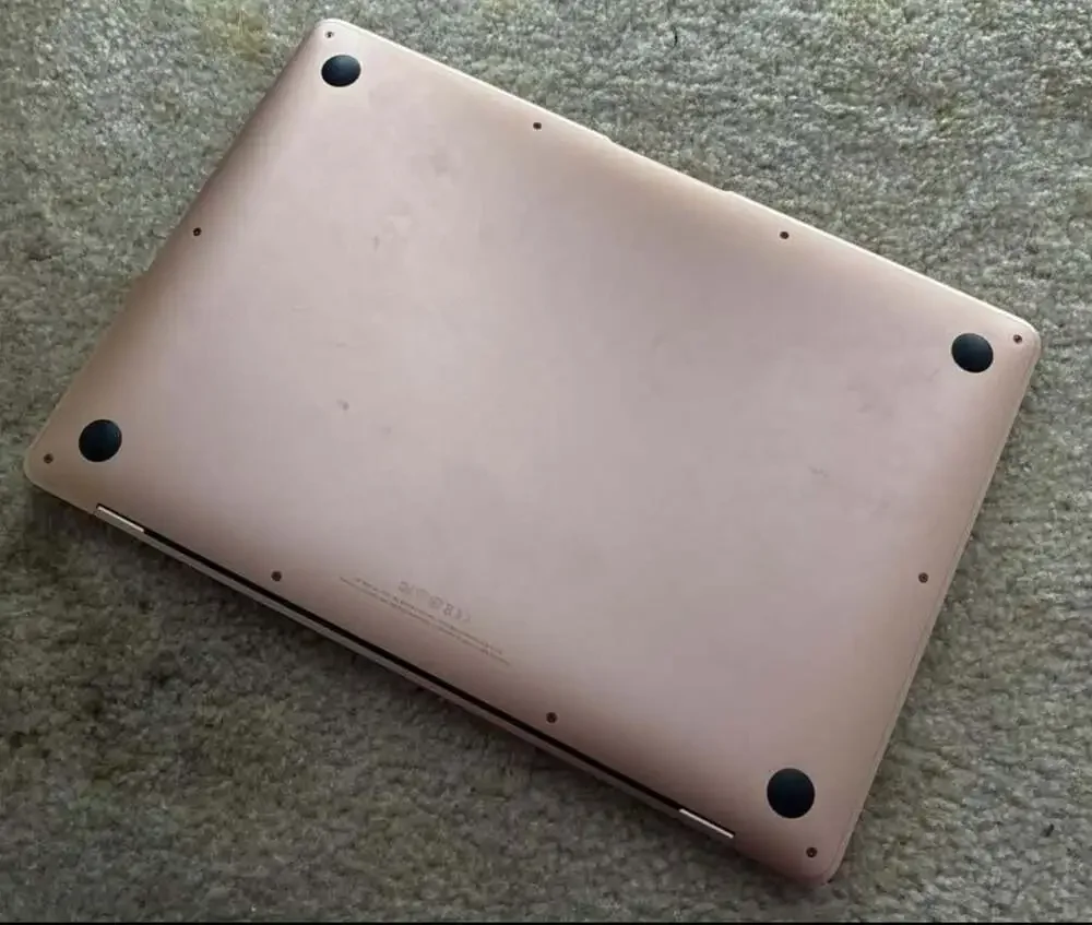 Apple MacBook Air 13-inch (2020) with M1 Chip